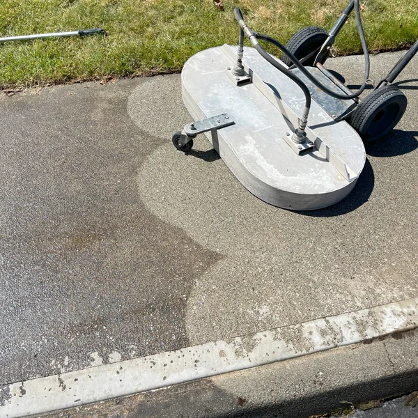 Sidewalk & Driveway Cleaning