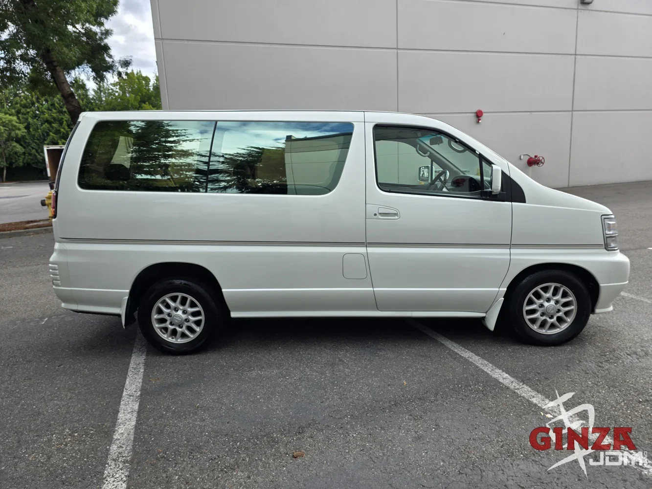2000 Nissan Elgrand prime 
