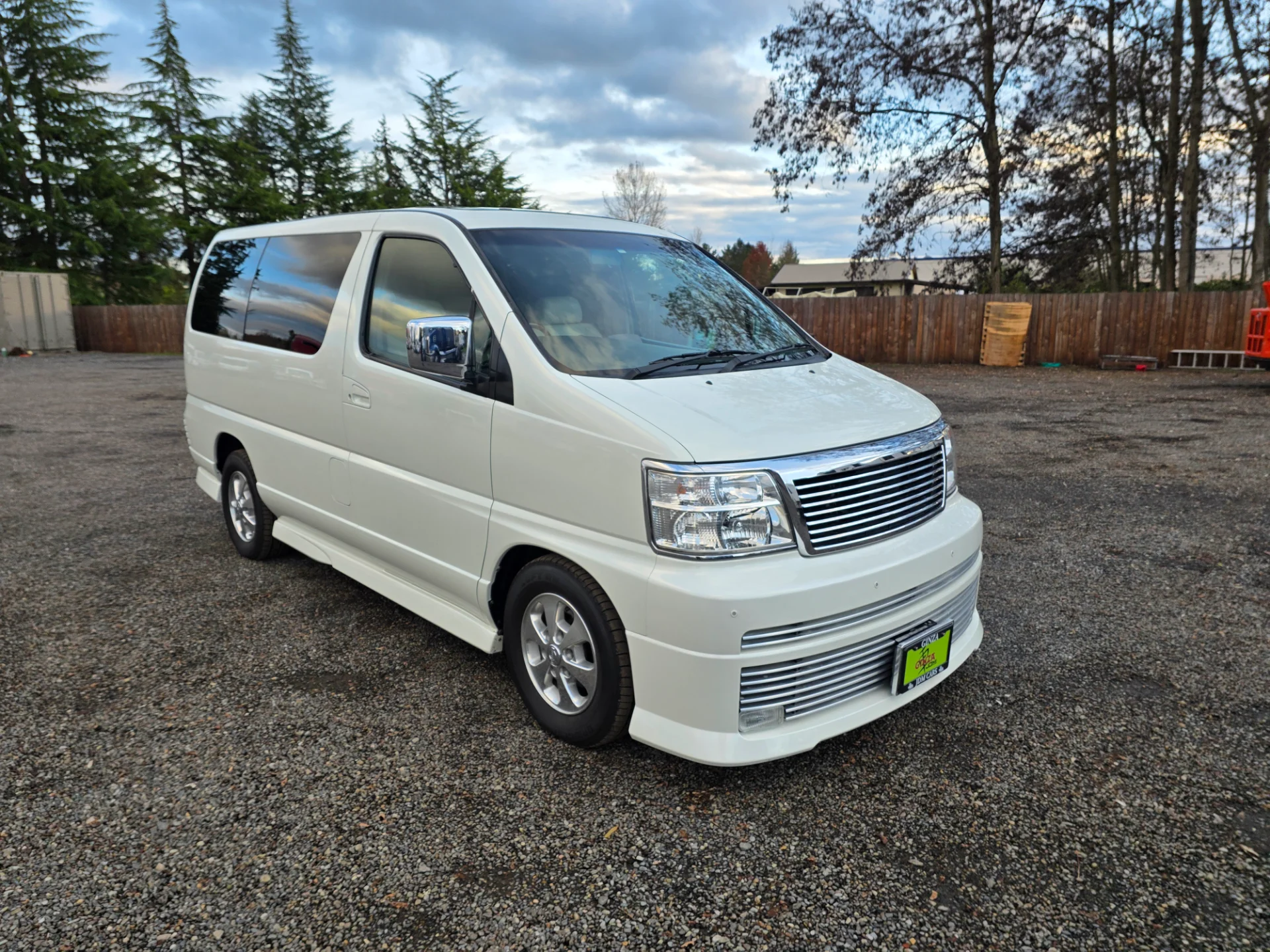 2000 Nissan Elgrand Rider 