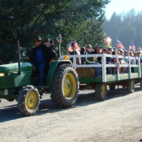 tractor-hayride-american-flags.jpg